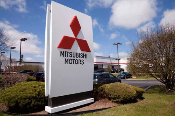 Mitsubishi và nhiều thương hiệu xe Nhật Bản rút khỏi Trung Quốc