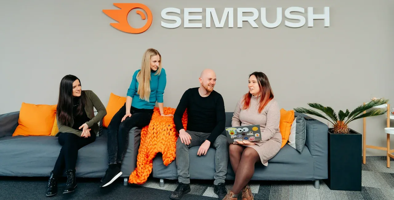 Adobe mua lại Semrush