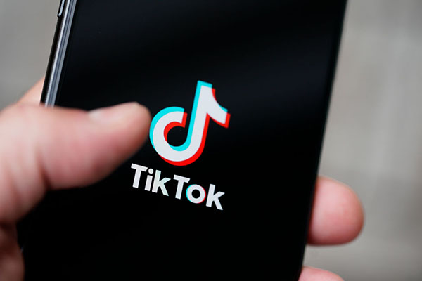 TikTok hợp tác với Contra, ứng dụng có vài điểm giống với LinkedIn
