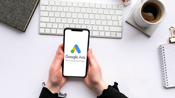 Google Ads: Các chiến dịch mua sắm thông minh và địa phương sẽ được chuyển đổi từ tháng 9