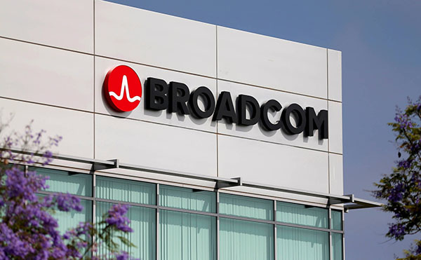 Broadcom mua lại VMware