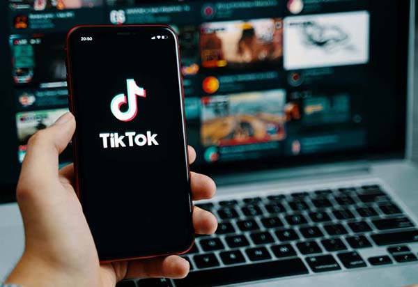 CEO TikTok: TikTok đang đẩy mạnh AI trong việc kiểm duyệt nội dung
