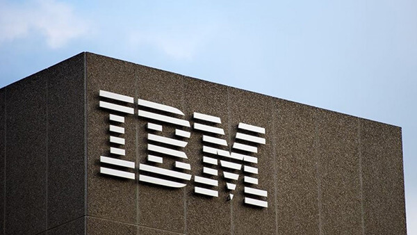 IBM sẽ thay thế 7.800 lao động bằng AI