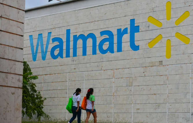 Gã khổng lồ bán lẻ Walmart tăng trưởng mạnh giữa bối cảnh thương mại điện tử sụt giảm