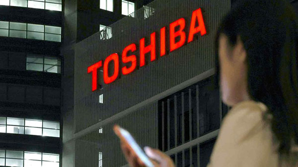 Toshiba chính thức 'bán mình' với giá 13.5 tỷ USD