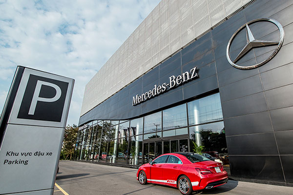 Nhu cầu tiêu thụ xe sang yếu, doanh số của nhiều nhà phân phối Mercedes-Benz giảm mạnh 