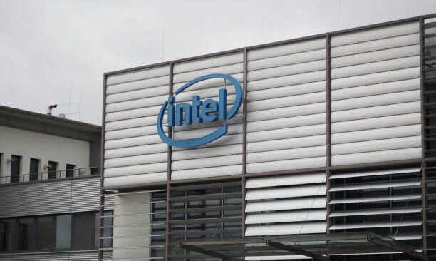 Liệu Intel có đang bỏ kế hoạch tỷ đô mở rộng sản xuất chip tại Việt Nam