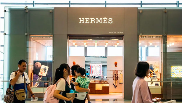 Người thừa kế của đế chế thời trang Hermès dành một phần của 11 tỷ USD tài sản cho người làm vườn
