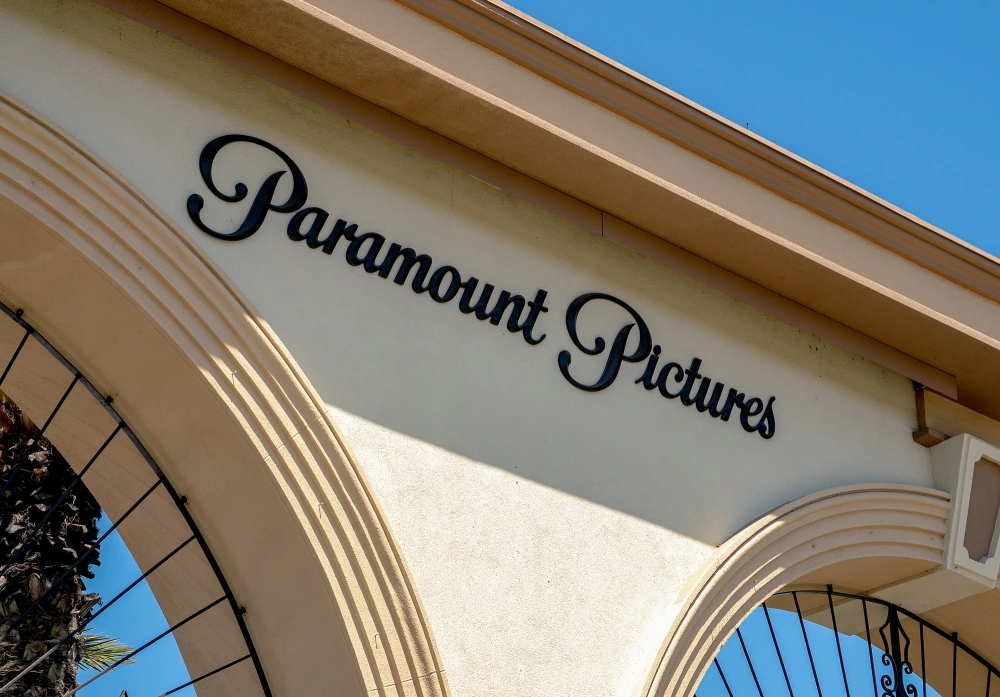 Paramount mua lại Warner Bros Discovery