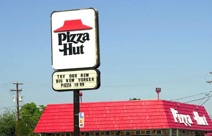 Chủ thương hiệu Pizza Hut bán lại chuỗi cửa hàng với giá gần 3 tỷ USD